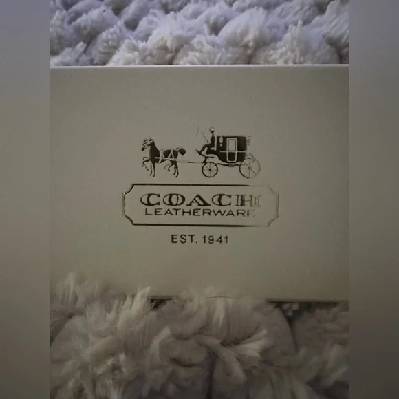 Authentic Vintage Coach Gold Charm Bracelet / Star, Pic Charm, & Carriage! - Picture 8 of 8